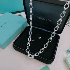 Tiffany & Co. Elegant Silver Necklace